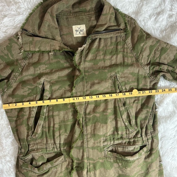 Tribe Kelly Camo Fray Jacket - Picture 6 of 10